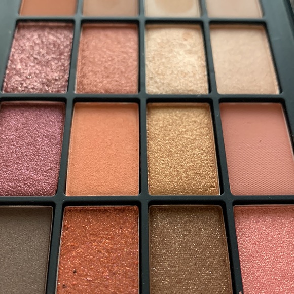 Nars Summer Unrated Eyeshadow Palette - Picture 3 of 11